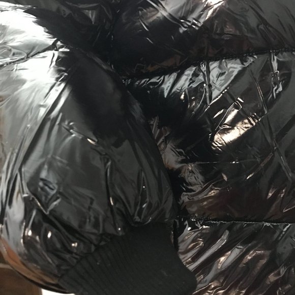 F21 PLUS SIZE black shiny hooded puffer parka coat jacket burgundy red fox fur - Picture 5 of 9